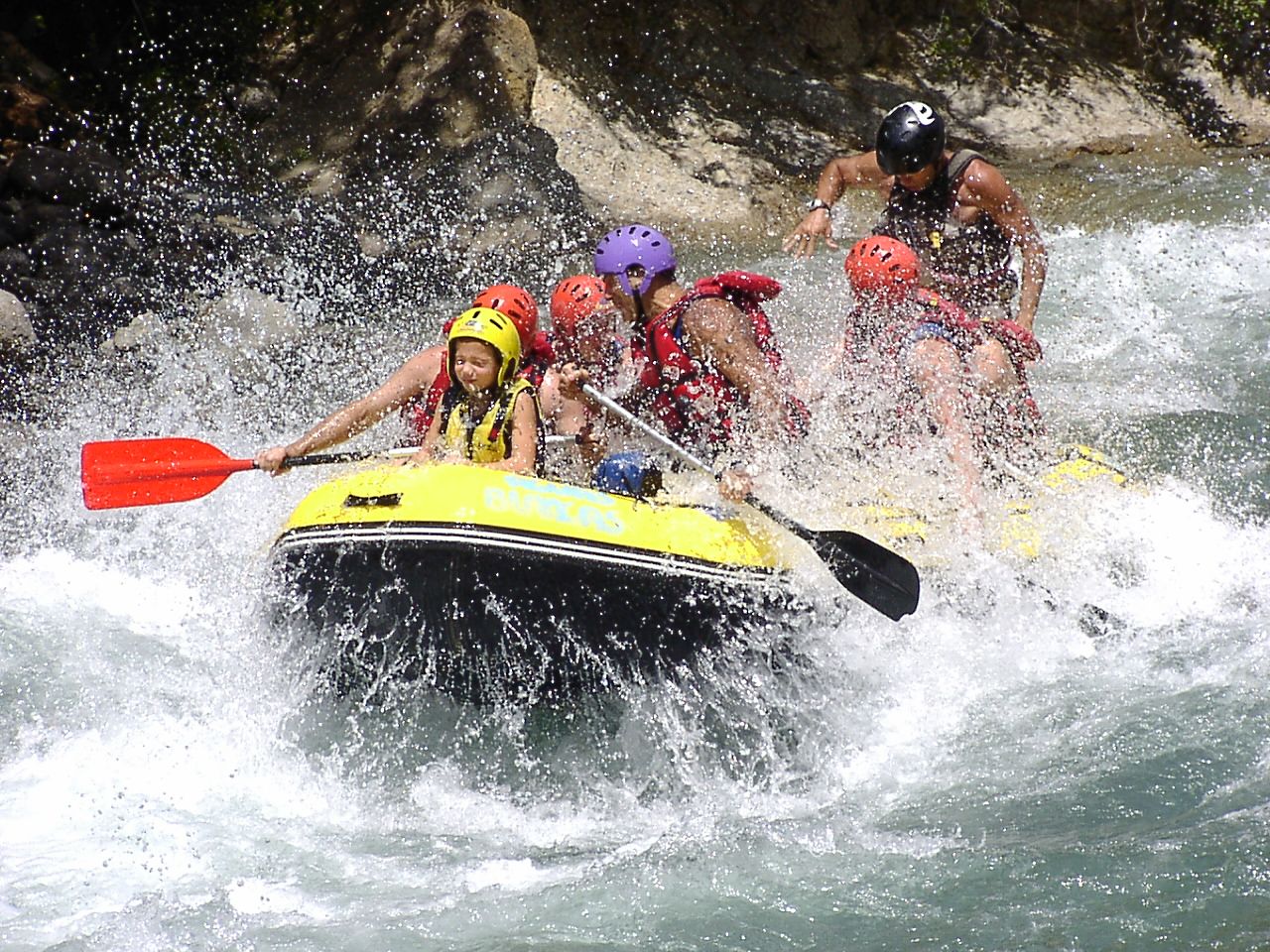 Rafting Familiar Excursiones Y Deportes De Aventura